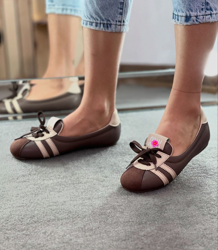 کفش مدل عروسکی اسپرت MIU MIU بندی استپ دار کف طبی + خرید آنلاین کفش زنانه